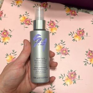 Brand new Monat Wave Spray